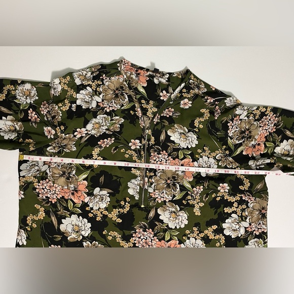 Floral Tunic Top - Picture 9 of 11